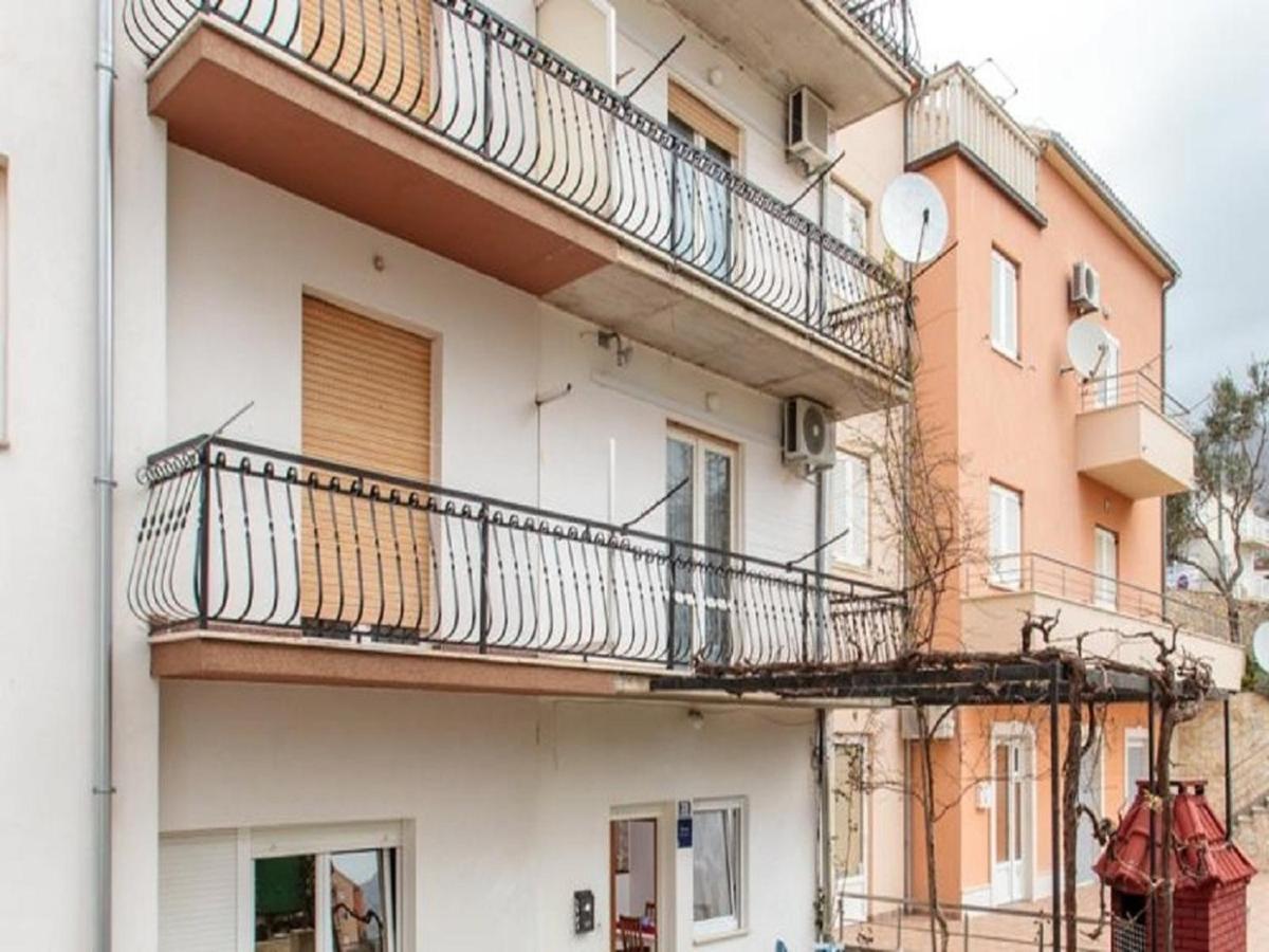 Apartment Knez 1 - 50 M From Beach Podstrana Exteriér fotografie