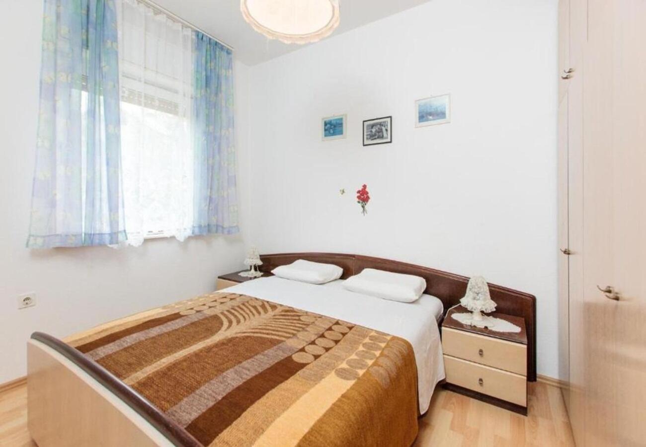 Apartment Knez 1 - 50 M From Beach Podstrana Exteriér fotografie