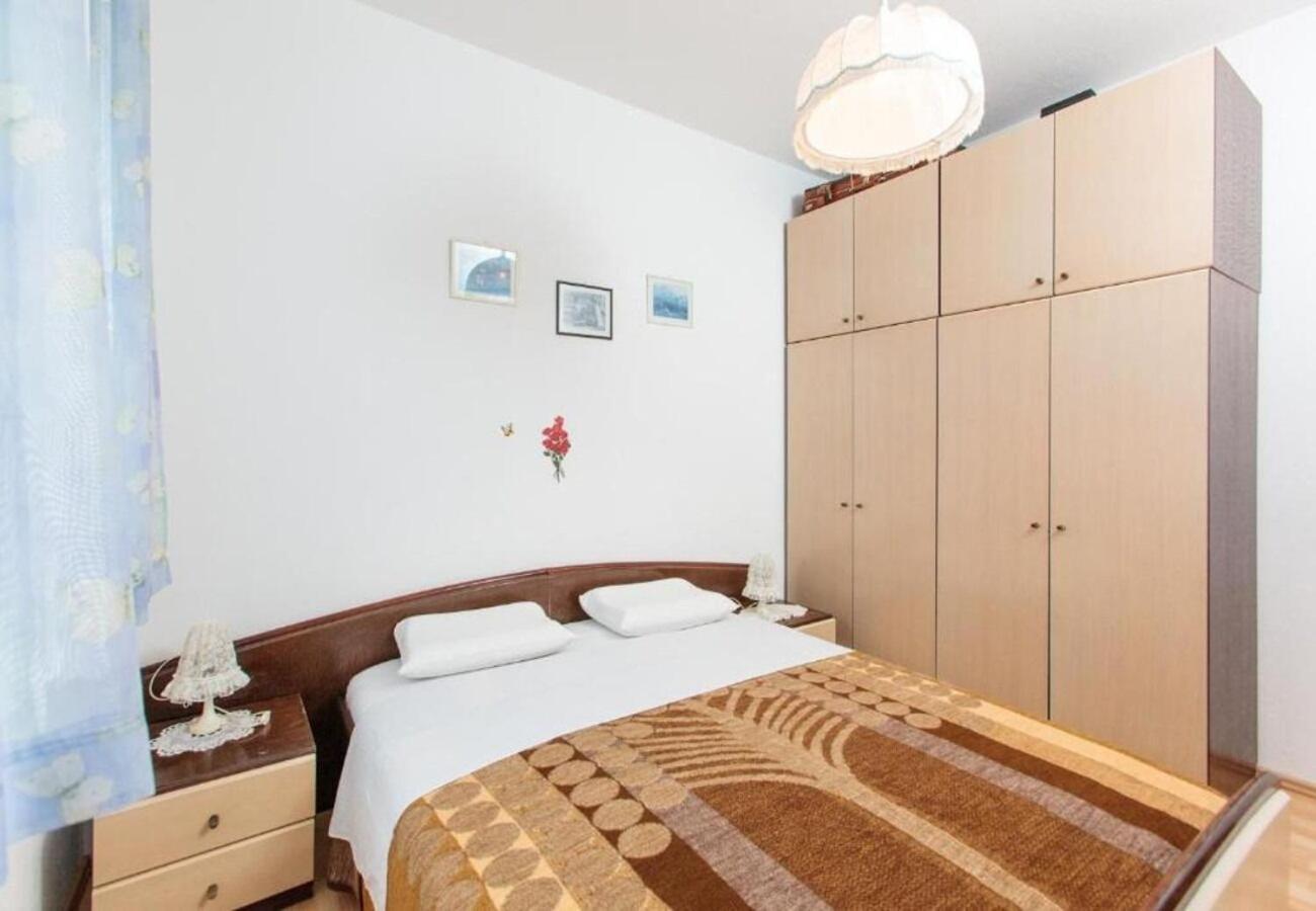 Apartment Knez 1 - 50 M From Beach Podstrana Exteriér fotografie